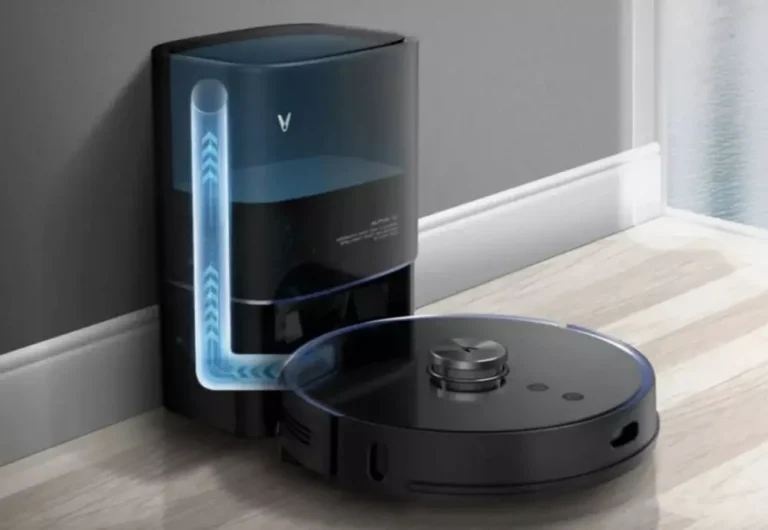 robot vacuum and mop cleaner